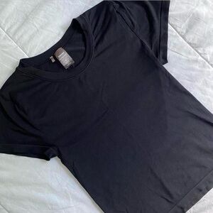 Aritzia Sunday Best SinchSeamless black t shirt